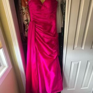 Tarik Ediz Strapless Fuchsia Gown